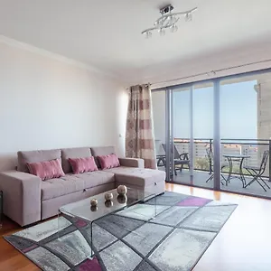 elegant-apartment-with-sea-views.madeira-islandshotels.com/